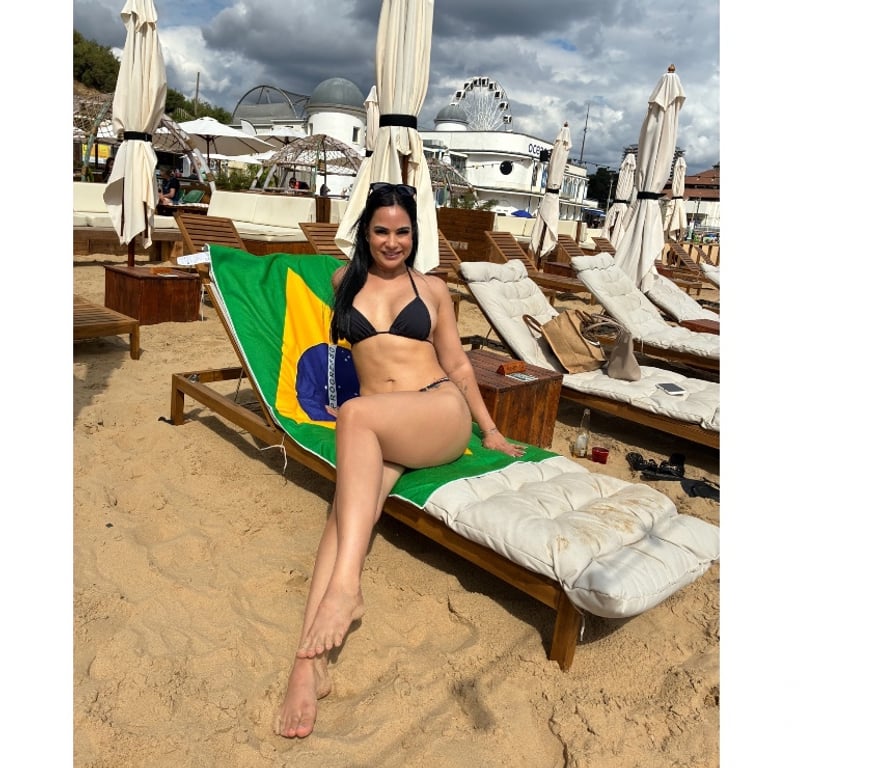 Escorts Essex Harlow - Photos for Hot Brazilian Party Girl 🎉