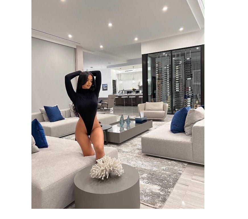 Escorts Buckinghamshire Milton Keynes - Photos for Linda is a sexy & beautiful girl best services no rush.💋