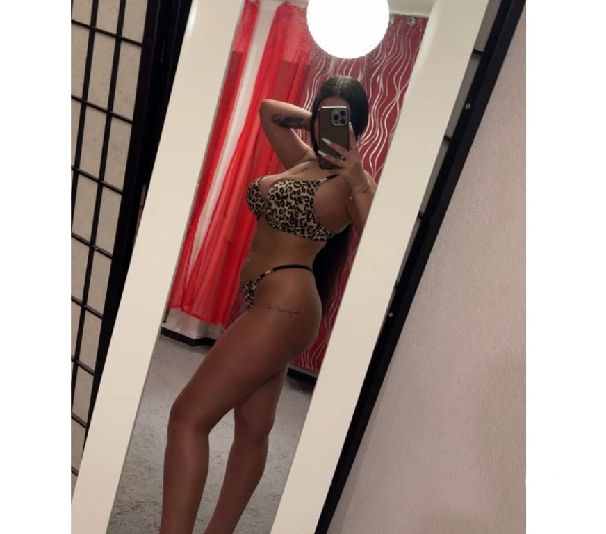 Escorts West Yorkshire Leeds - Photos for Medeea❤️Sexy girl for you👆🏼 best owo🥵🥵