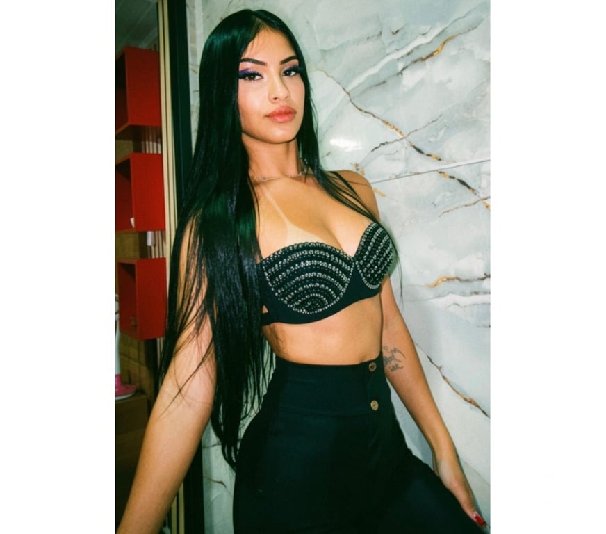 Escorts South East London Croydon - Photos for 💋KIM🍭 the party Brunette 🤩