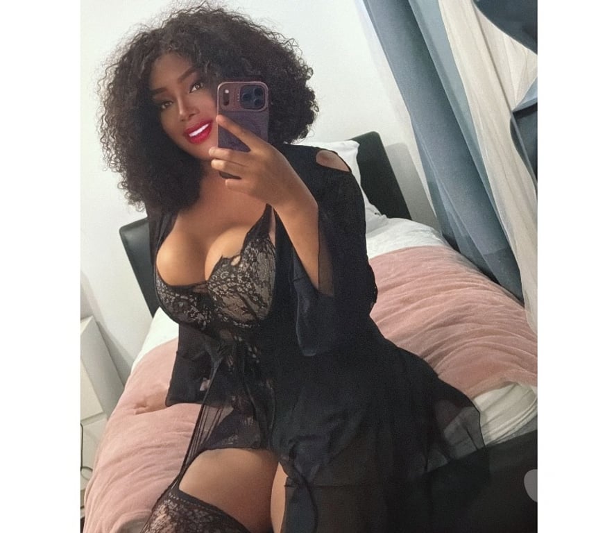 Escorts West Northamptonshire Northampton - West Northamptonshire - Photos for Sophie black ebony girl party 🎉🥳