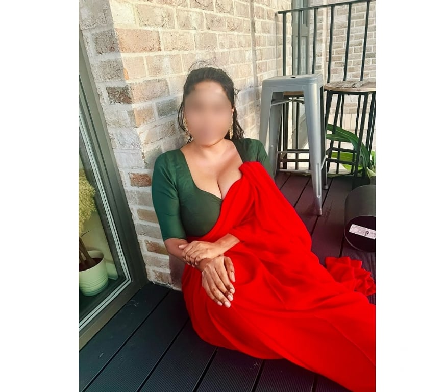 Escorts Greater Manchester Manchester - Photos for MAITHILI SOUTH INDIAN TAMIL GIRL NEW IN MANCHESTER 🇮🇳