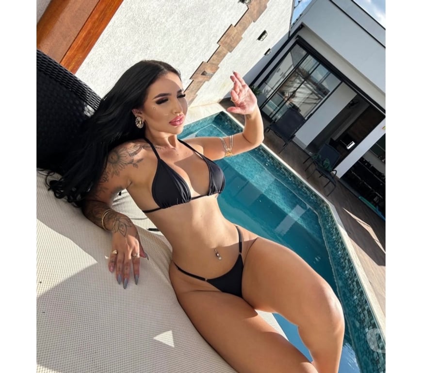 Escorts South West London Earlsfield - South West London - Photos for 🔥 SENSUAL, ATTRACTIVE AND CHARMING BRUNETTE 💋
