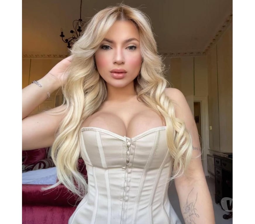 Escorts South West London Sutton - Photos for Hanna 🇧🇷 Perfect party Girlfriend! No Rush!