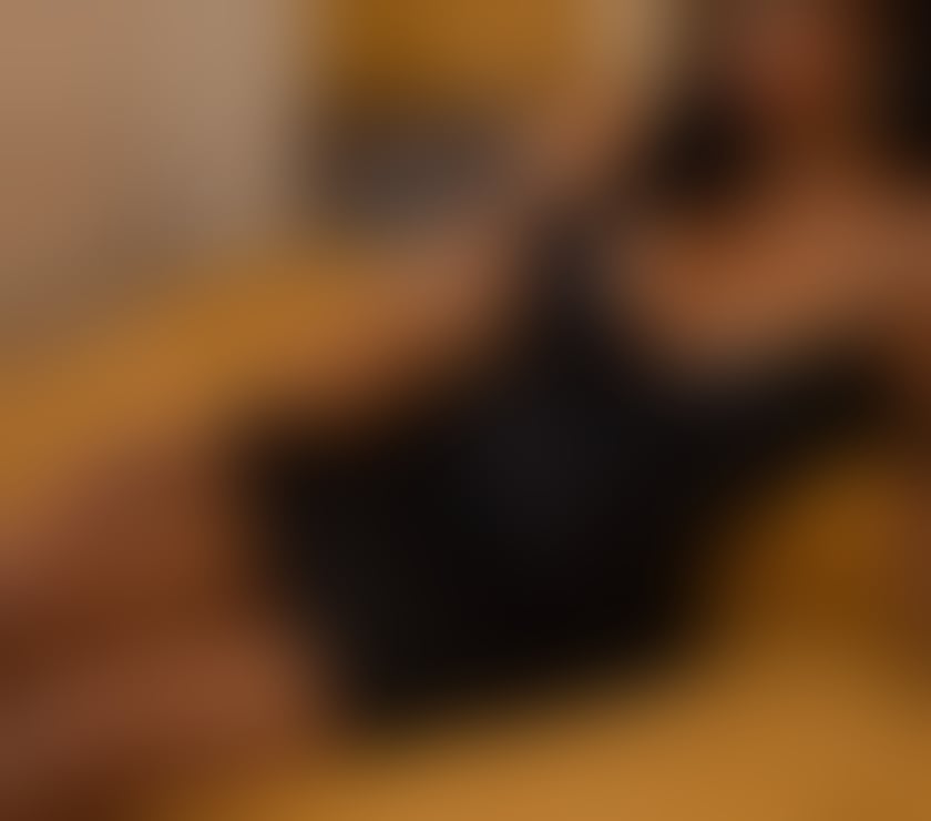 Escorts East London Whitechapel - East London - Photos for 🔥 FOUR HANDS MASSAGE STRAP-0n & TOYS🔥VERICITED