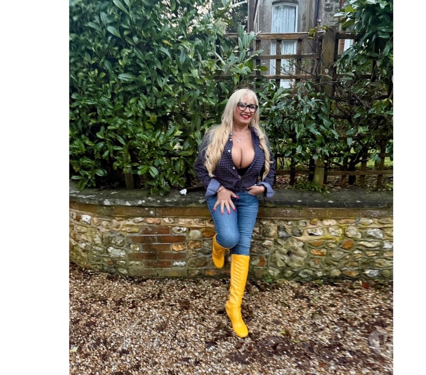 Escorts West Sussex Chichester - Photos for Mary, a mature and naughty girl❤️🍾🇧🇷
