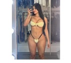 Ambar stunning and HOT🔥🔥🍑