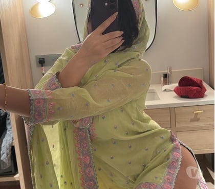  Escorts Slough Town Centre Slough - Photos for Pakistani girl reall good service no rush 👄❤️