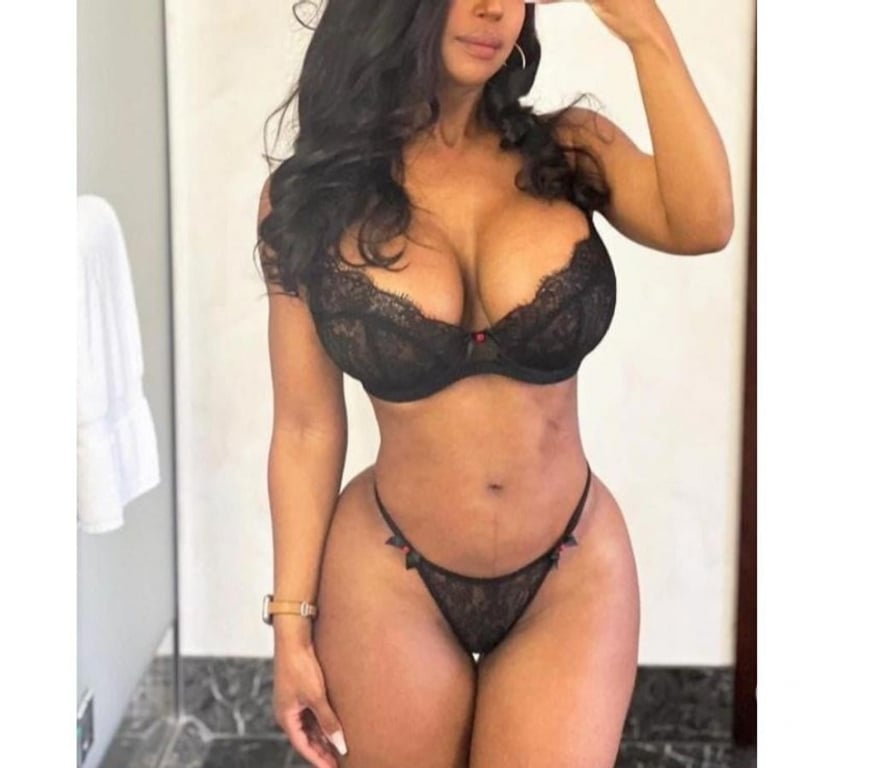 Escorts Aberdeen Aberdeen City Centre - Aberdeen - Photos for KARLA Hot big ass 🍑 curvy 💦 no rush services