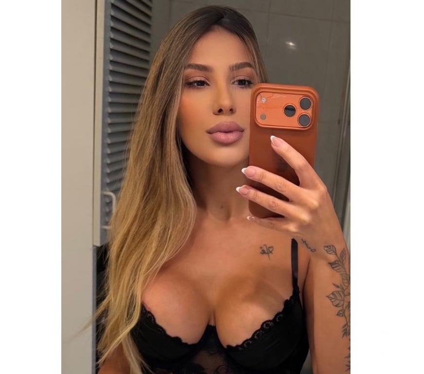 Escorts Staffordshire Stoke-on-Trent - Photos for Celine PARTY GIRL 🎉🍾 GFE🫦
