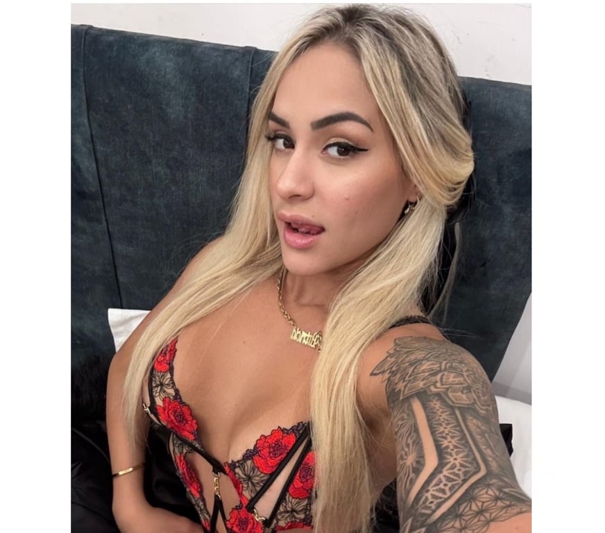 Escorts South East London Greenwich - South East London - Photos for ÁGATHA 🍑SWEET AND SEXY NEWW😈DOMINATION🇧🇷PARTY
