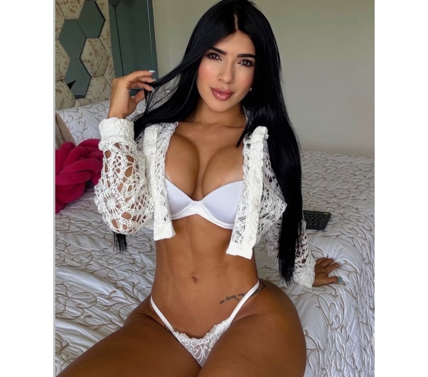 Escorts South West London Tooting Broadway Station - South West London - Photos for 💯 REAL PIC 🔥 ATTRACTIVE GIRL FOR COMPANY 💋