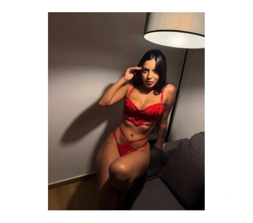 Escorts Bedfordshire Luton - Photos for Brazilian girl party 🥳