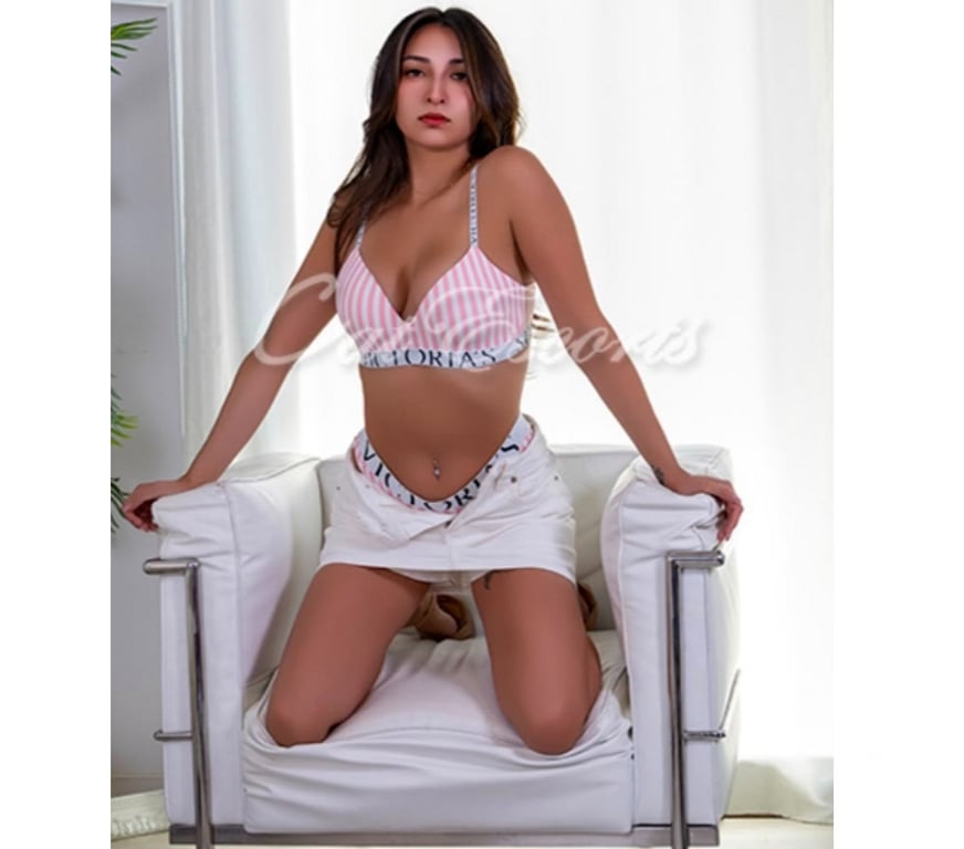Escorts East London Blackwall - DLR Station - East London - Photos for WE CAN ENJOY FULL TIME TOGETHER WITH NO-RUSH!