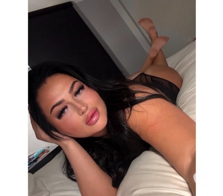 Escorts West Yorkshire Bradford - Photos for Hello boys here for you call me no rush good experience
