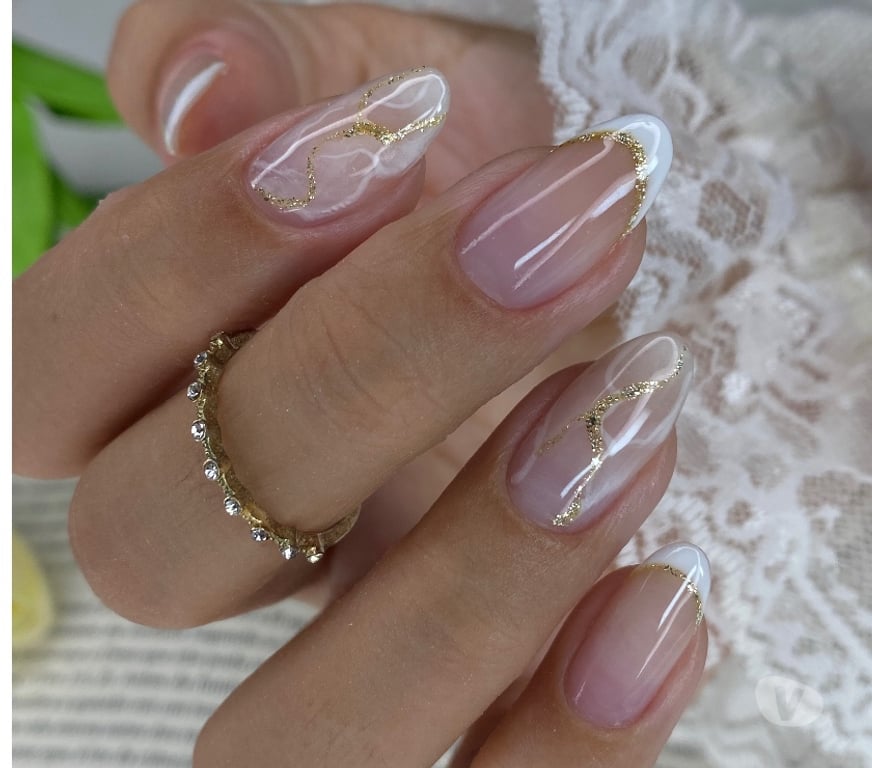Health-Beauty Buckinghamshire High Wycombe - Buckinghamshire - Photos for Nail designer (Nail lengthening)