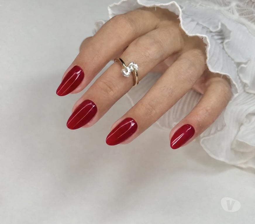 Health-Beauty Buckinghamshire High Wycombe - Buckinghamshire - Photos for Nail designer (Nail lengthening)