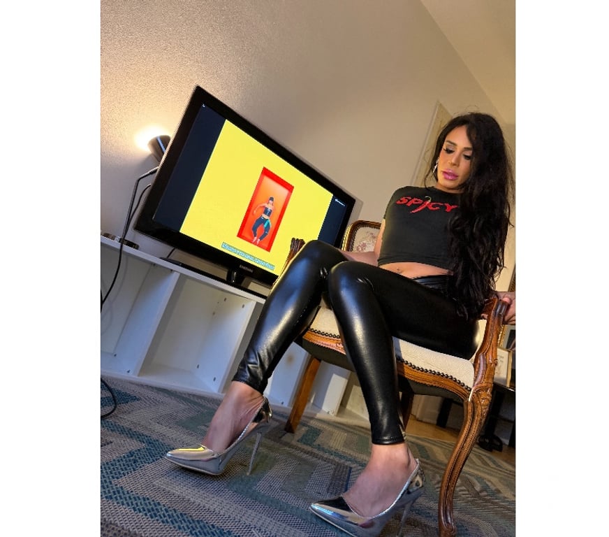 Escorts Edinburgh Edinburgh - Edinburgh - Photos for TS GIRL LATINA 5’5 FOR FIRST TIMERS MEN! XXL TOY BBL ASS!