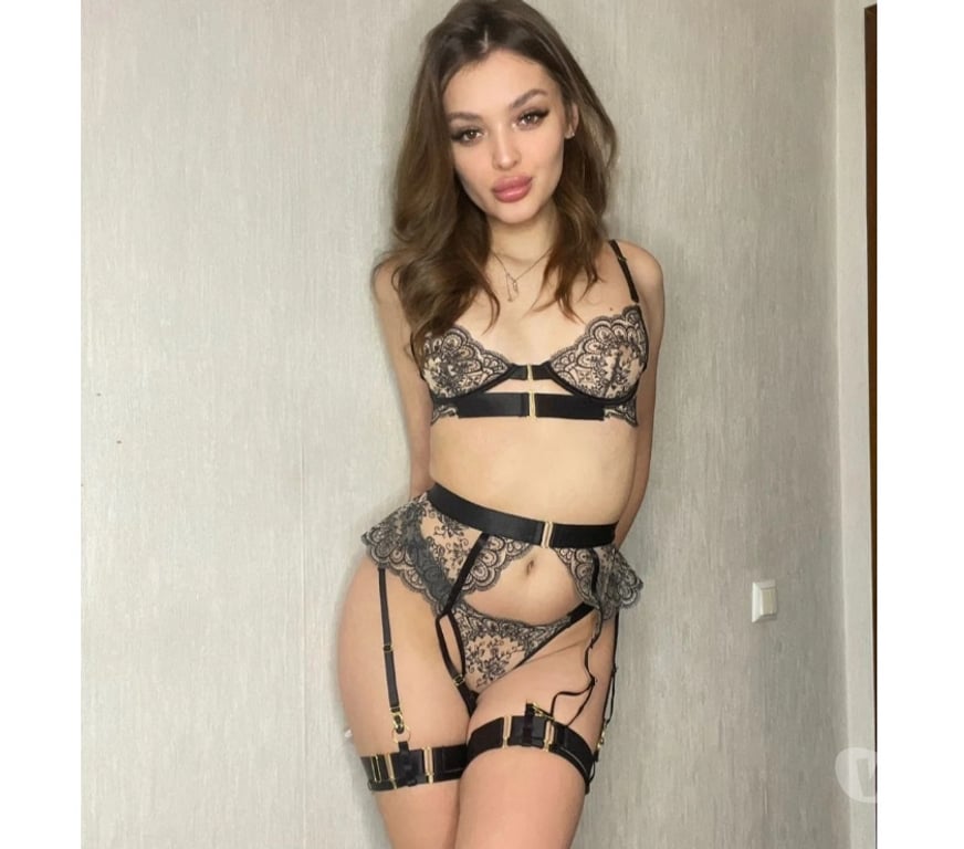 Escorts South West London Earlsfield - South West London - Photos for I am a sweet easy going and beautiful at the same time