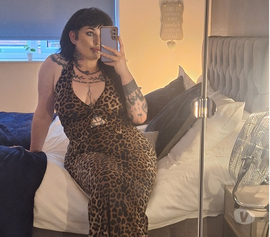 Escorts West Yorkshire Leeds - Photos for 💘Tattooed Girl Next Door💘