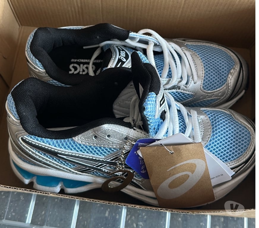 hand made dresses Greater Manchester Manchester - Photos for ASICS GEL-Kayano 14 – Silver White Blue – Brand New