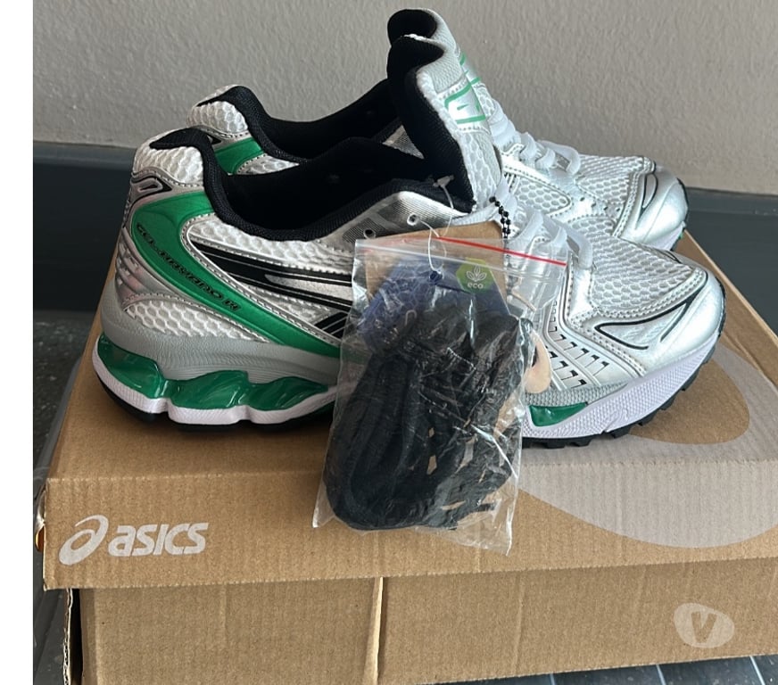 hand made dresses Greater Manchester Manchester - Photos for ASICS GEL-Kayano 14 – Silver, White & Green – Brand New