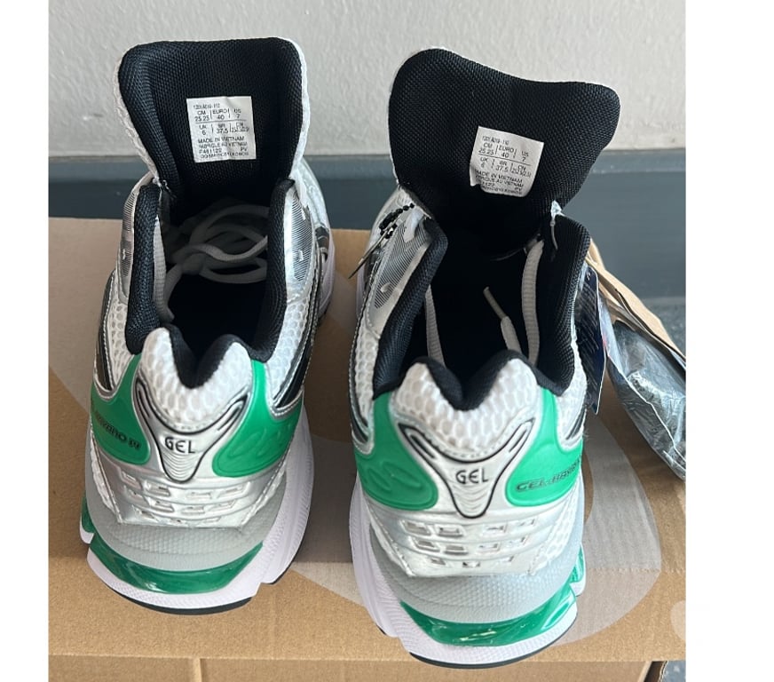 hand made dresses Greater Manchester Manchester - Photos for ASICS GEL-Kayano 14 – Silver, White & Green – Brand New