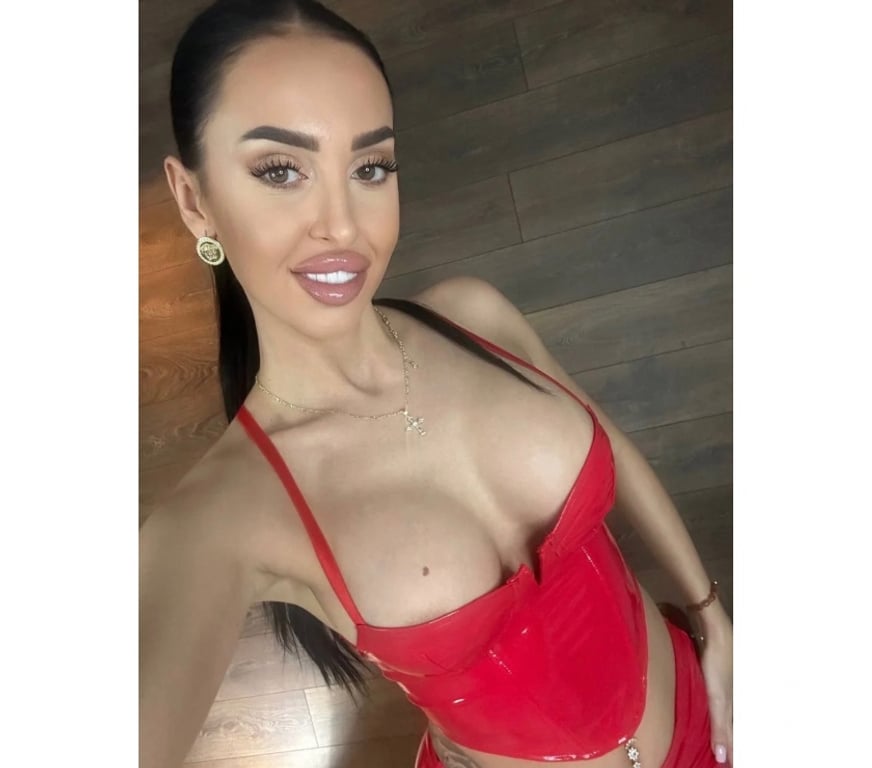 Escorts Somerset Bridgwater - Somerset - Photos for PLAYFUL MILF✨BRUNETTE✨JUST ARRIVED IN TOWN