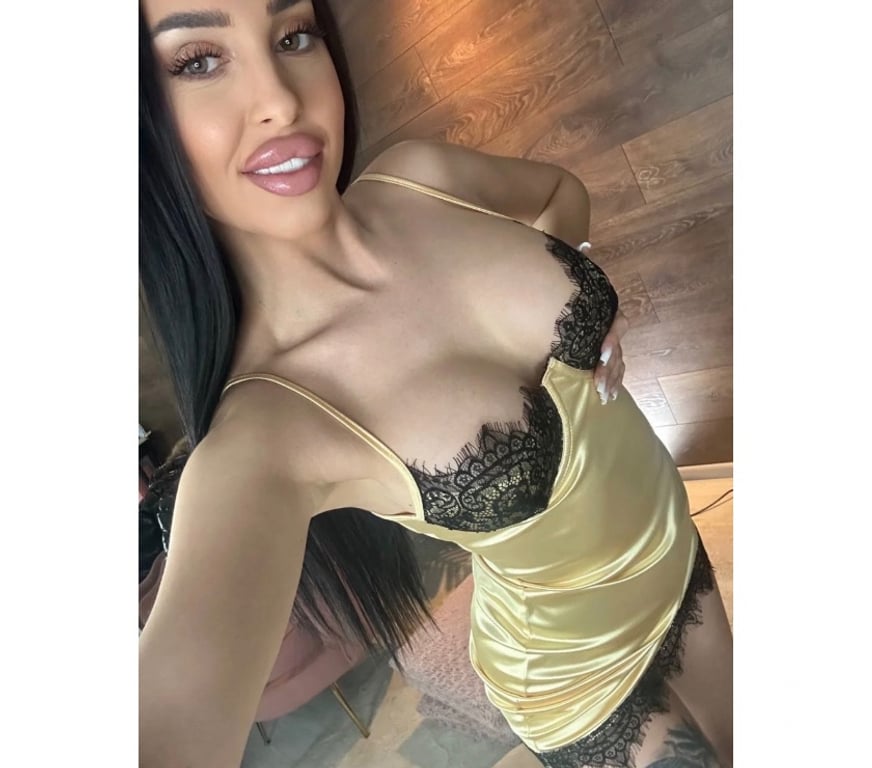 Escorts Somerset Bridgwater - Somerset - Photos for PLAYFUL MILF✨BRUNETTE✨JUST ARRIVED IN TOWN