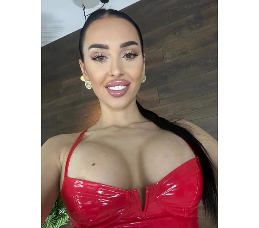 Escorts Somerset Bridgwater - Somerset - Photos for PLAYFUL MILF✨BRUNETTE✨JUST ARRIVED IN TOWN