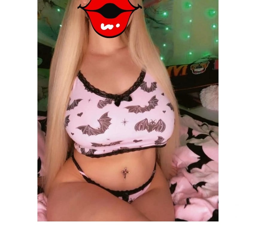 Escorts Essex Harlow - Photos for Sensual Blondy in town for outcall 😘 ❤️