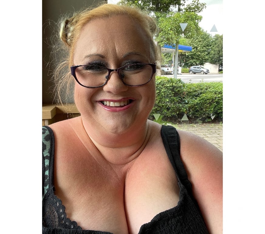 Escorts Somerset Ilchester - Somerset - Photos for Sadie Martins - British, slutty & sensual SSBBW BBW