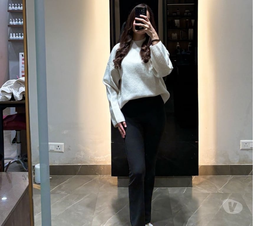 Escorts East London Whitechapel - East London - Photos for Warmhearted Indian girl available in your town companionship