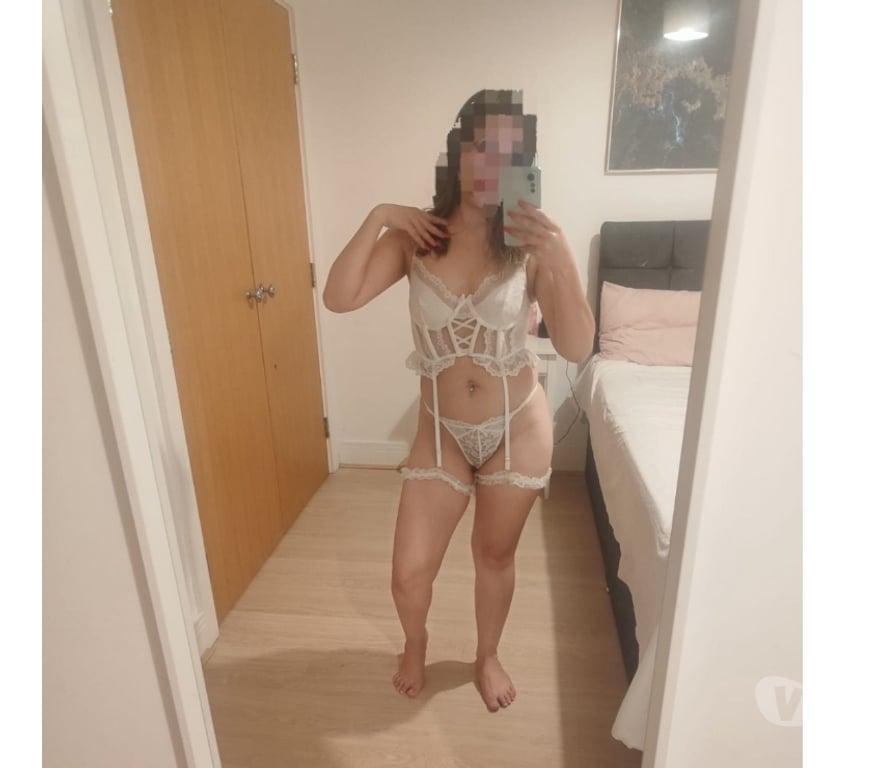 Escorts Surrey Woking - Photos for Yara hot girl party 🔥🇧🇷😍