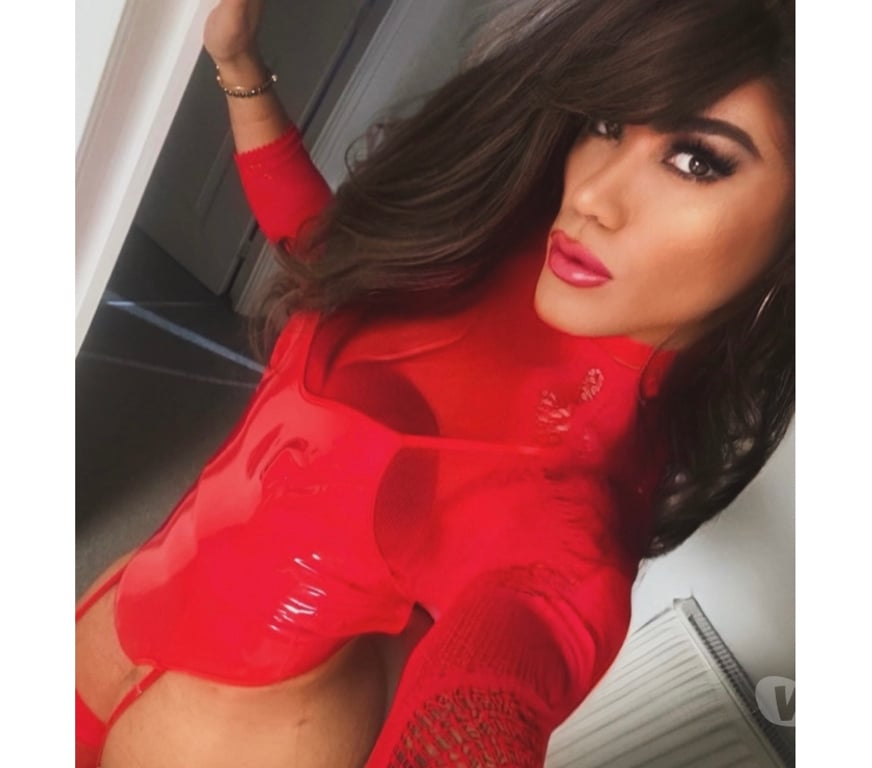 Trans Escorts East London Stratford - DLR Station - East London - Photos for 🔥 NEW Latina TRANS Discreet Companion 🔥 BIG and BOUNCY