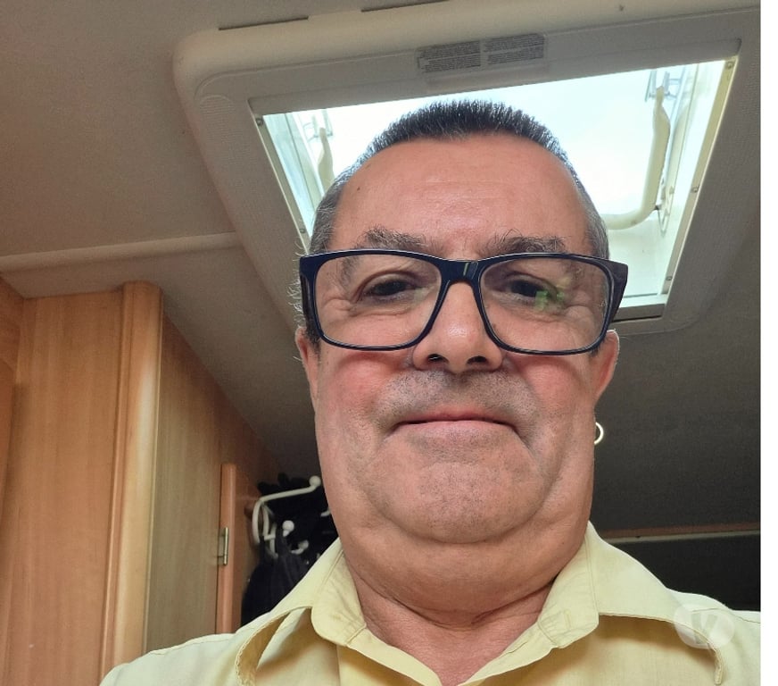 Local Swingers Lincolnshire Lincoln - Photos for Looking for single female FF couple or MF
