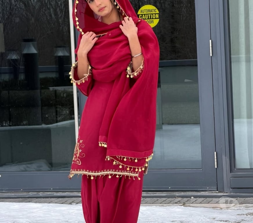 Escorts North West London Brent Cross - North West London - Photos for Indian girl available in city only 1 week