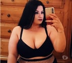 I’m a naturally curvy😍 brunette Alya
