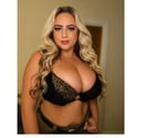 REAL BUSTY BLONDE IN CHINATOWN OWO✅CIM👍