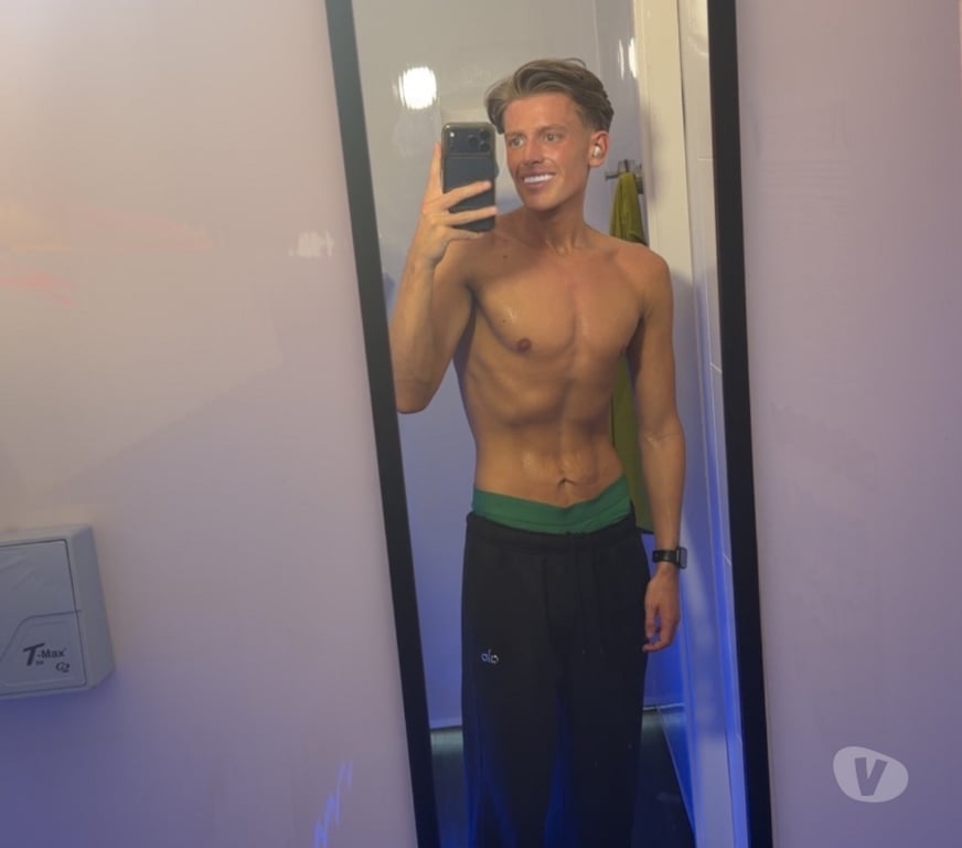  Gay massage Greater Manchester Manchester - Photos for Am I your type ?