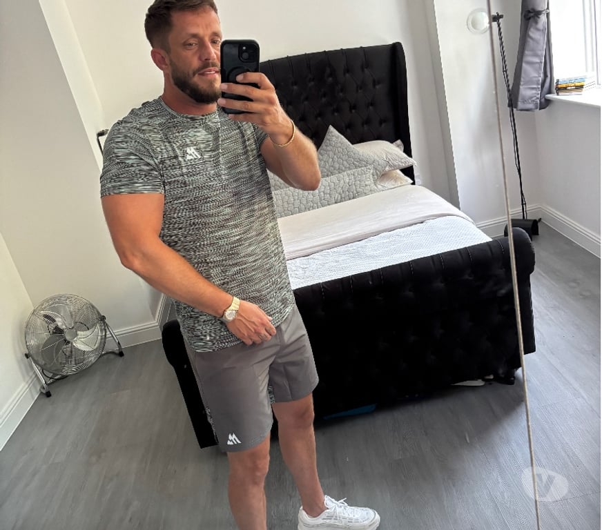 Escorts Cornwall Saint Austell - Cornwall - Photos for Male Escort And Massage Service