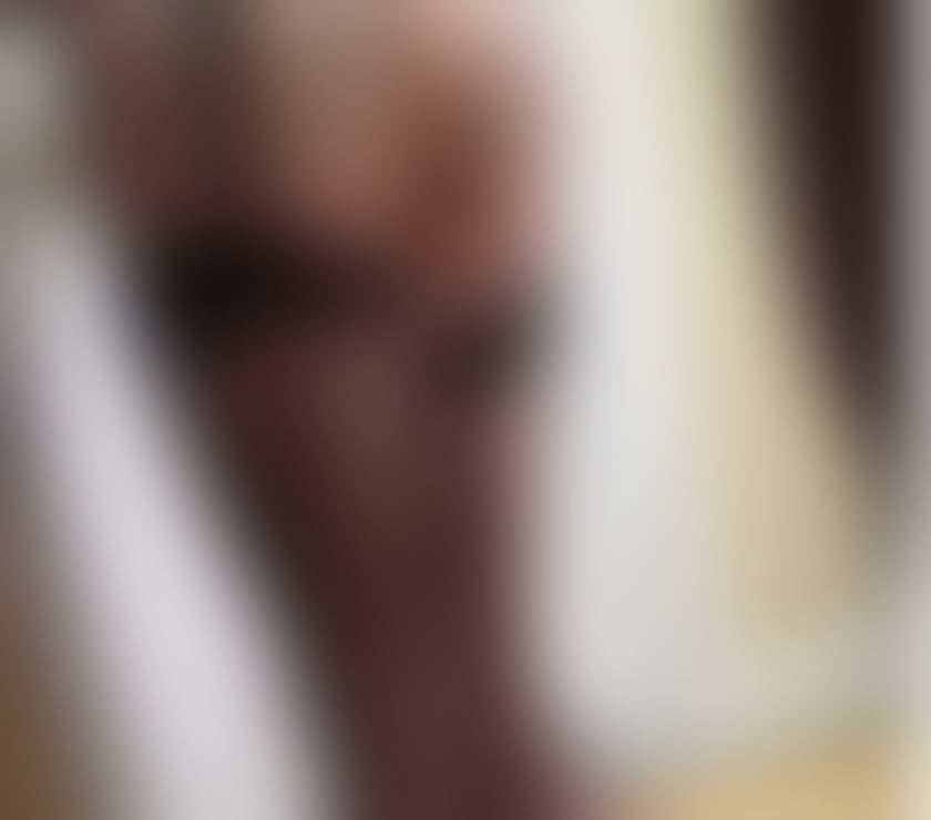 Trans Escorts Kent Medway - Kent - Photos for Hot leggy cd for you