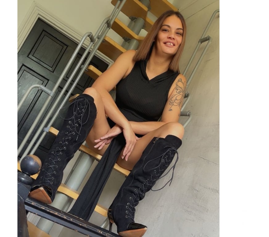 Escorts Windsor and Maidenhead Windsor - Windsor and Maidenhead - Photos for MILF 👅 NINA 💦💦 PLS WRITE WHATSAPP