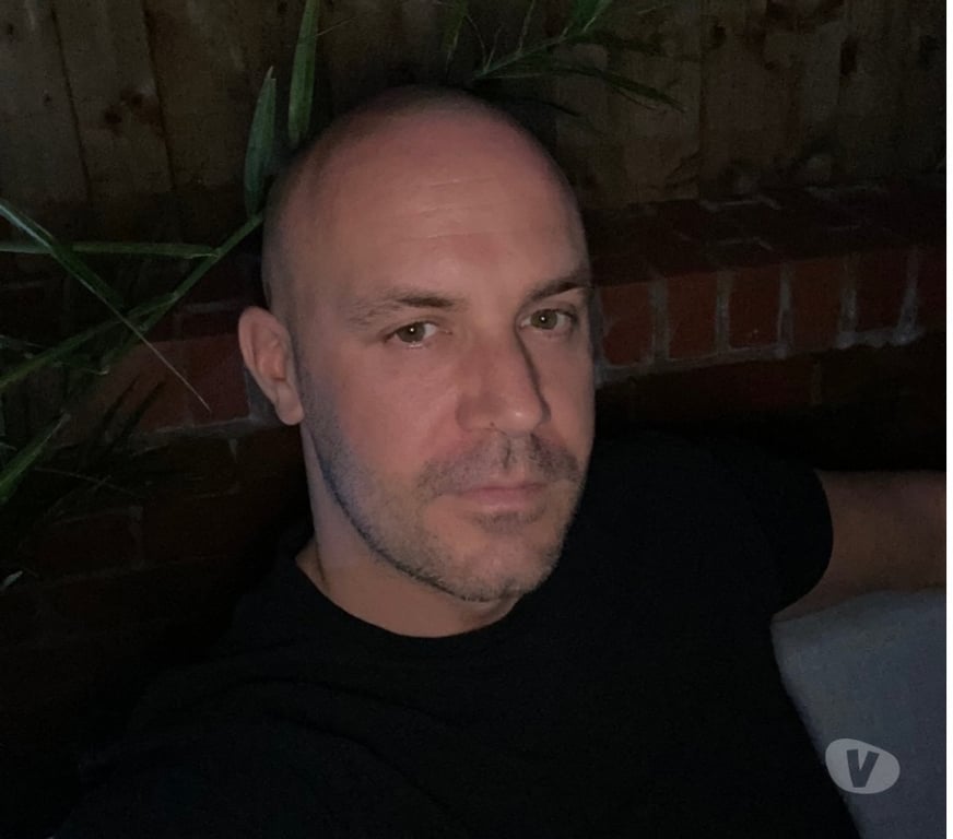 Escorts West Northamptonshire Northampton - West Northamptonshire - Photos for Genuine Male Escort