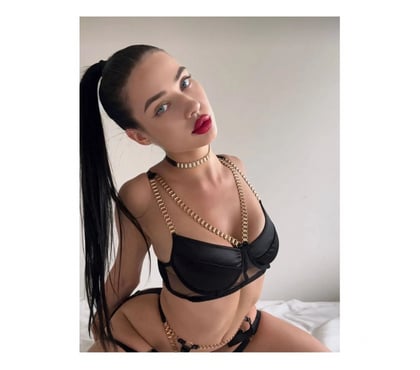 Escorts Peterborough City Centre Peterborough - Photos for 💎 ARIANA — PURE ELEGANCE, BEAUTIFUL ENERGY 💎