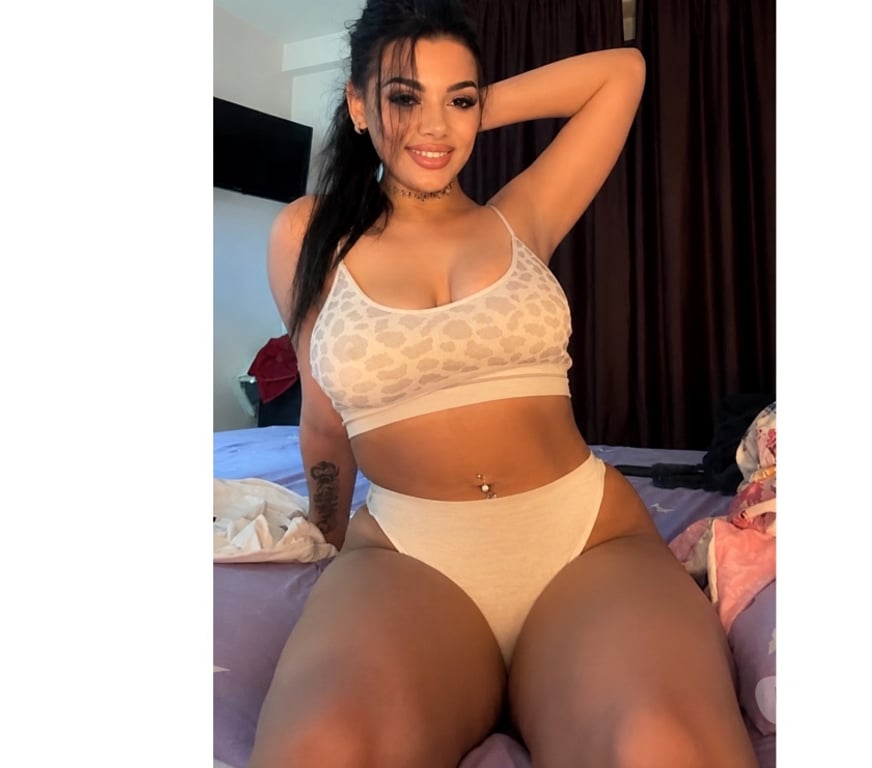 Escorts Dundee Dundee City Centre - Dundee - Photos for 🔥 SOL SEXY & SWEET GIRL AVAILABLE 🤤