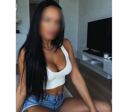  Escorts & Erotic Massage Eastbourne Town Centre Eastbourne - Photos for Gorgeous Brunette Ready To Meet You