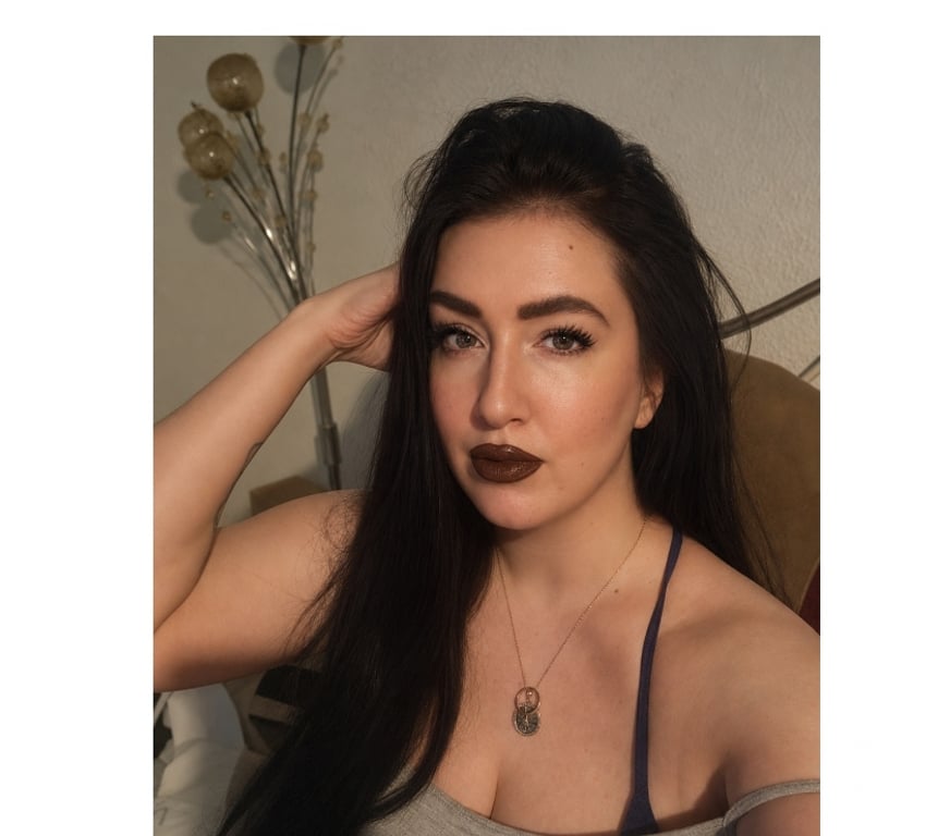Adult Entertainment Central London London Bridge Station - Central London - Photos for Holly Housewife Available and into TABOO to Play 07386187989