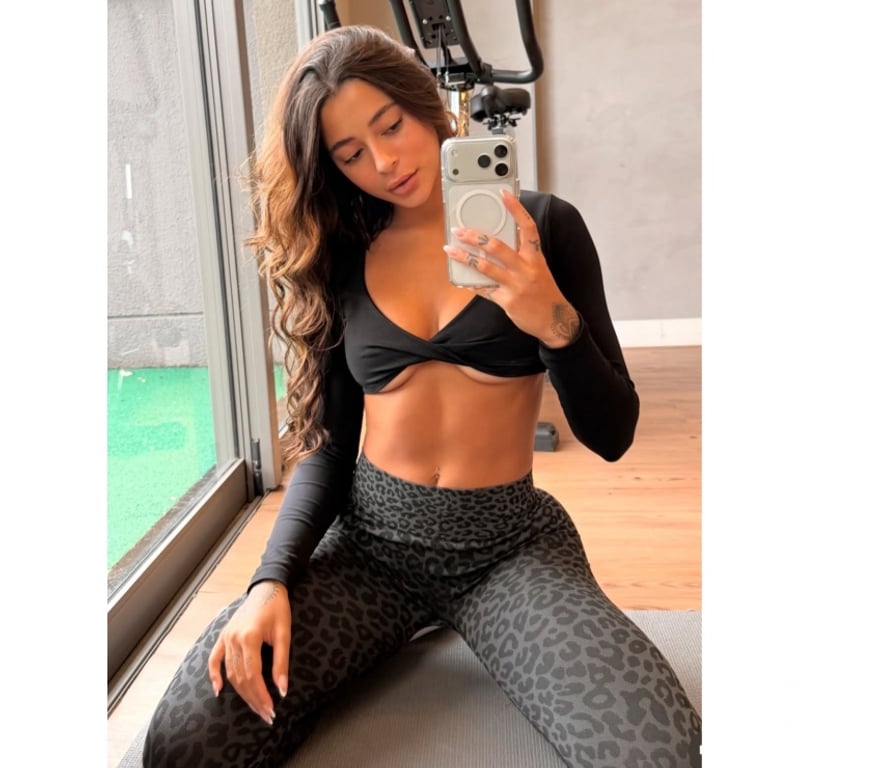 Escorts West Sussex Arun - Photos for LARA NAUGHTY GIRL AVAILABLE 🍭