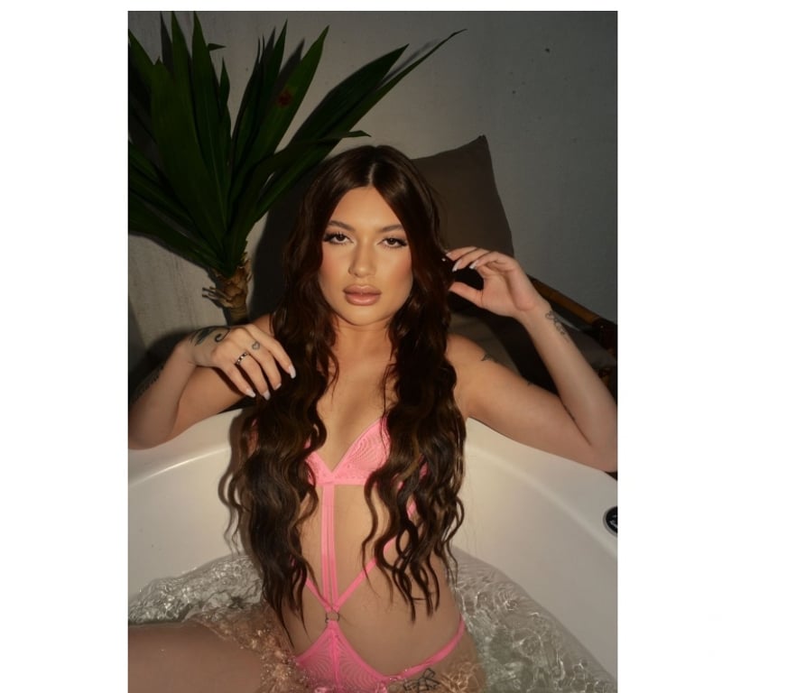 Escorts Aberdeen Aberdeen City Centre - Aberdeen - Photos for LARA PARTY GIRL 🥳🎉🥂🍾NEW IN TOWN 🫦
